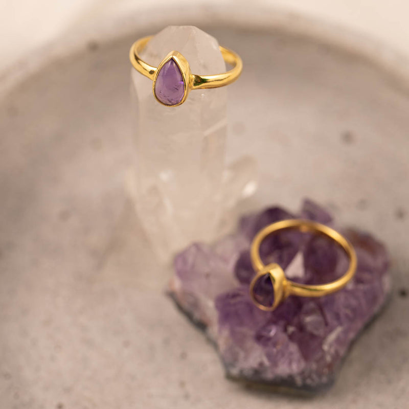 Agua Amethyst Ring Golden