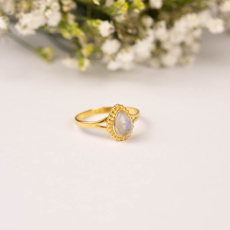 Maris Mondstein Ring Golden