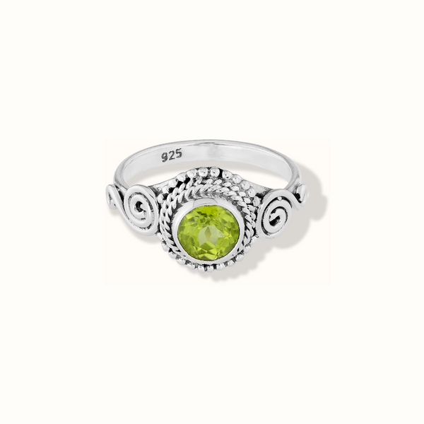 Dara Peridot Ring Silber - Spirit of Liebs